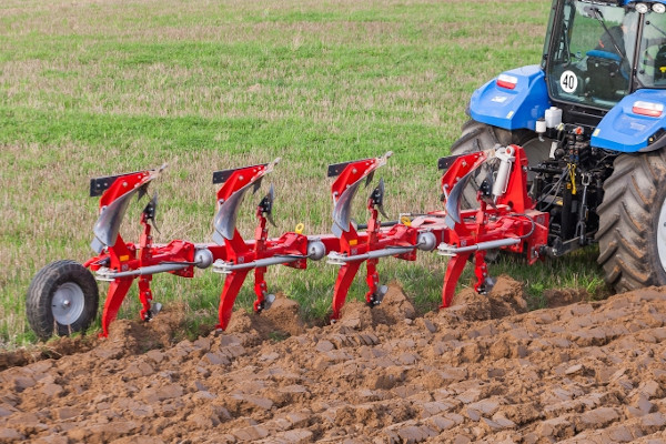 Kongskilde | Fully Mounted Reversible Plow | Model MRS/MRT for sale at Coastal Tractor, California